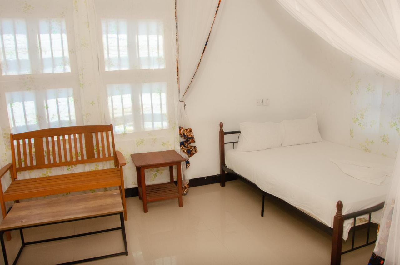 Mudi House Hotel Джамбиани Екстериор снимка