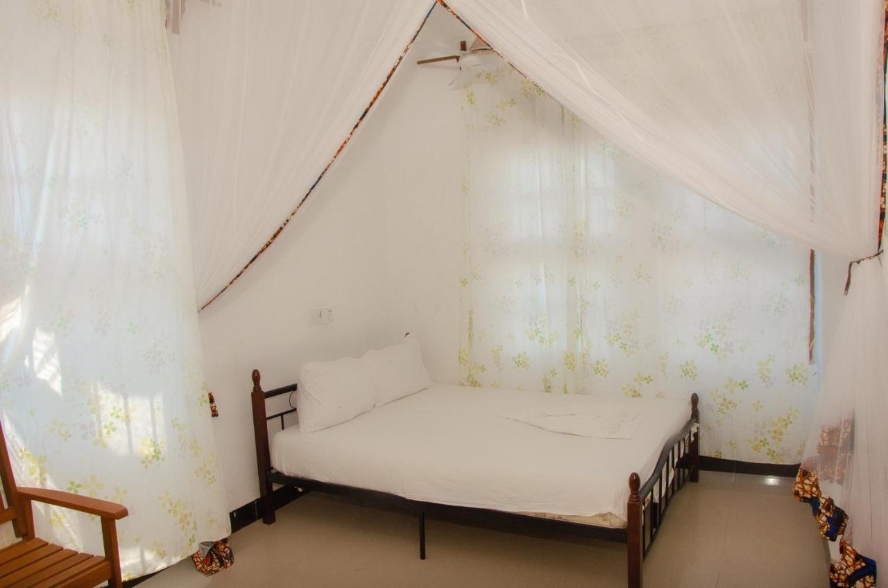 Mudi House Hotel Джамбиани Екстериор снимка